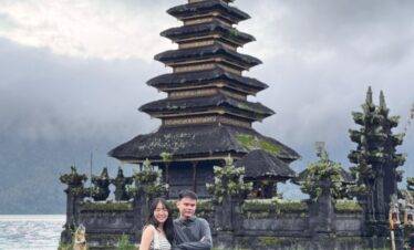 Floating temple jeep tour Kintamani