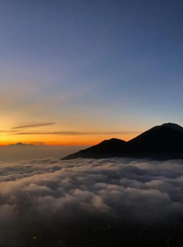 hikking mount batur