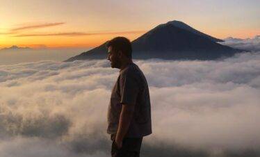 trekking mount batur