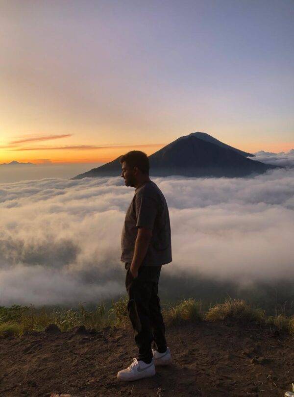 trekking mount batur