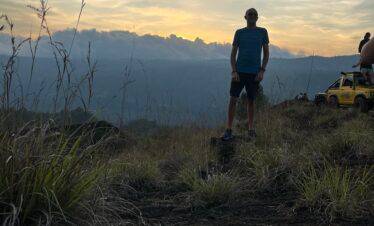 Sunset jeep tour viewpoint