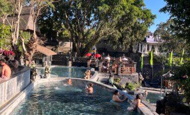 batur natural hot spring