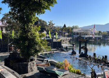 batur natural hot spring